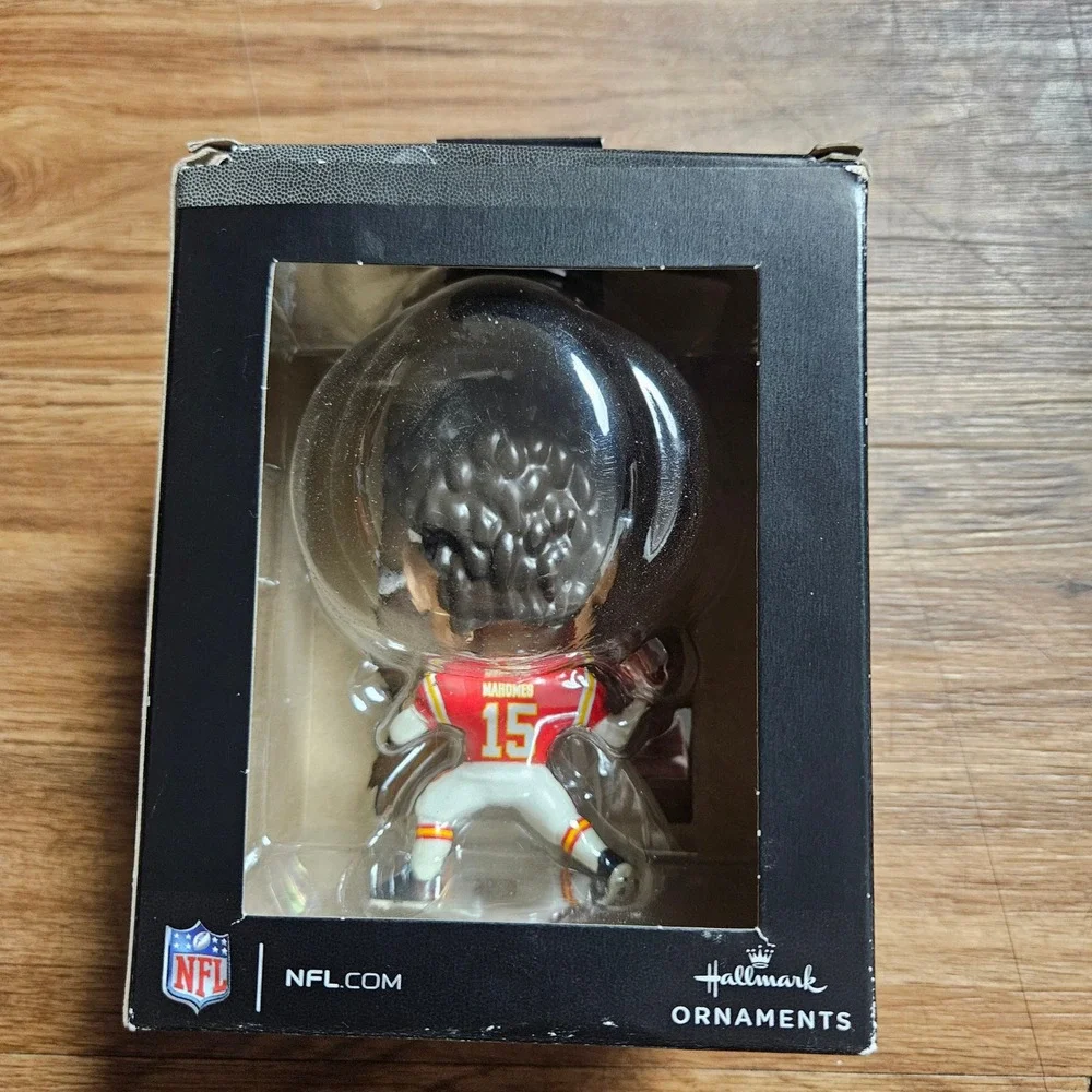 Hallmark Kansas City Chiefs Patrick Mahomes‎ II Christmas Ornament 2021 NFL NIB